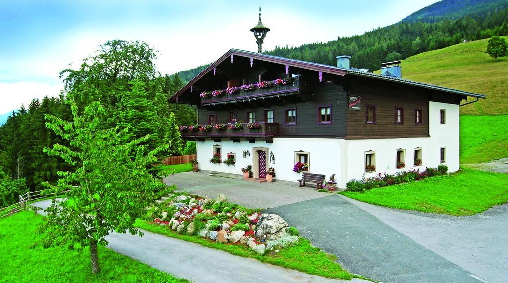 Pension Wiesfleck Taxenbach Exteriör bild